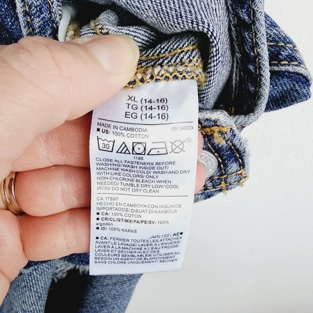 Old Navy #792617 Girl's Distressed Denim Shortalls NWT, size XL (14-16)